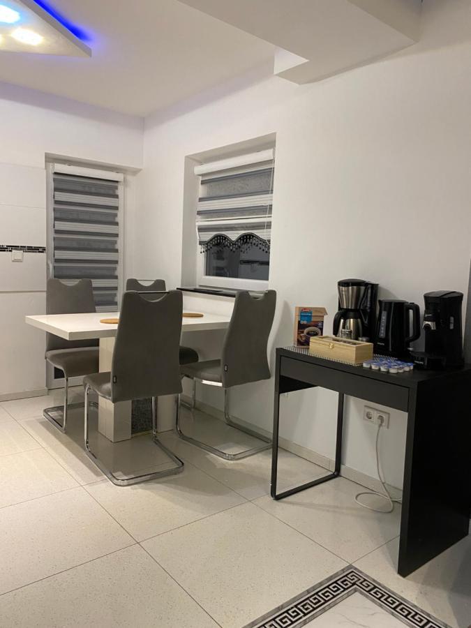 Aparts House - Balkon-Wifi-Kitchen Essen Exterior foto
